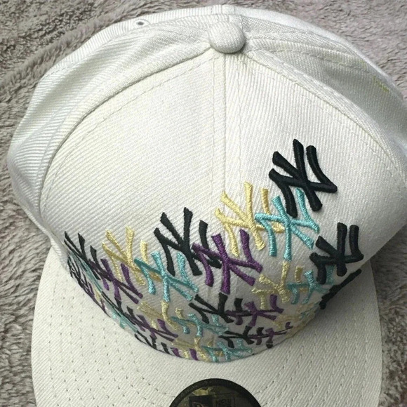 New York Yankee Hat White 7 3/4 59 Fifty New Era Genuine Merchandise Big Words - Picture 15 of 16
